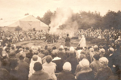 Campfire at Ommen Starcamp (Holland) august 1926